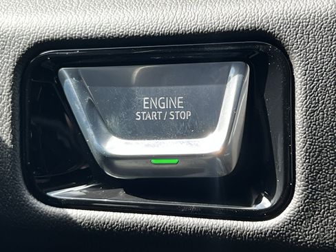 New 2026 GMC Yukon XL Denali w/ Denali Reserve Package image 18