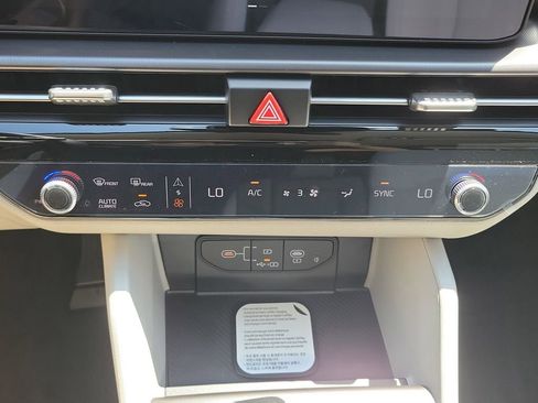 New 2026 Kia Sportage EX FWD image 32