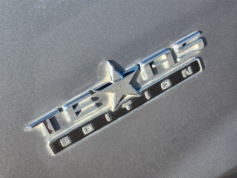 Used 2020 Chevrolet Silverado 1500 RST w/ Texas Edition AWD/4WD image 13
