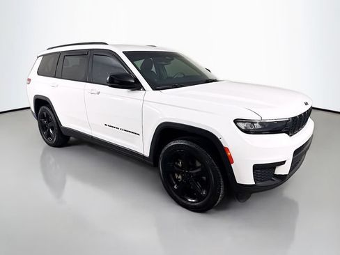 Used 2023 Jeep Grand Cherokee L Laredo AWD/4WD image 3