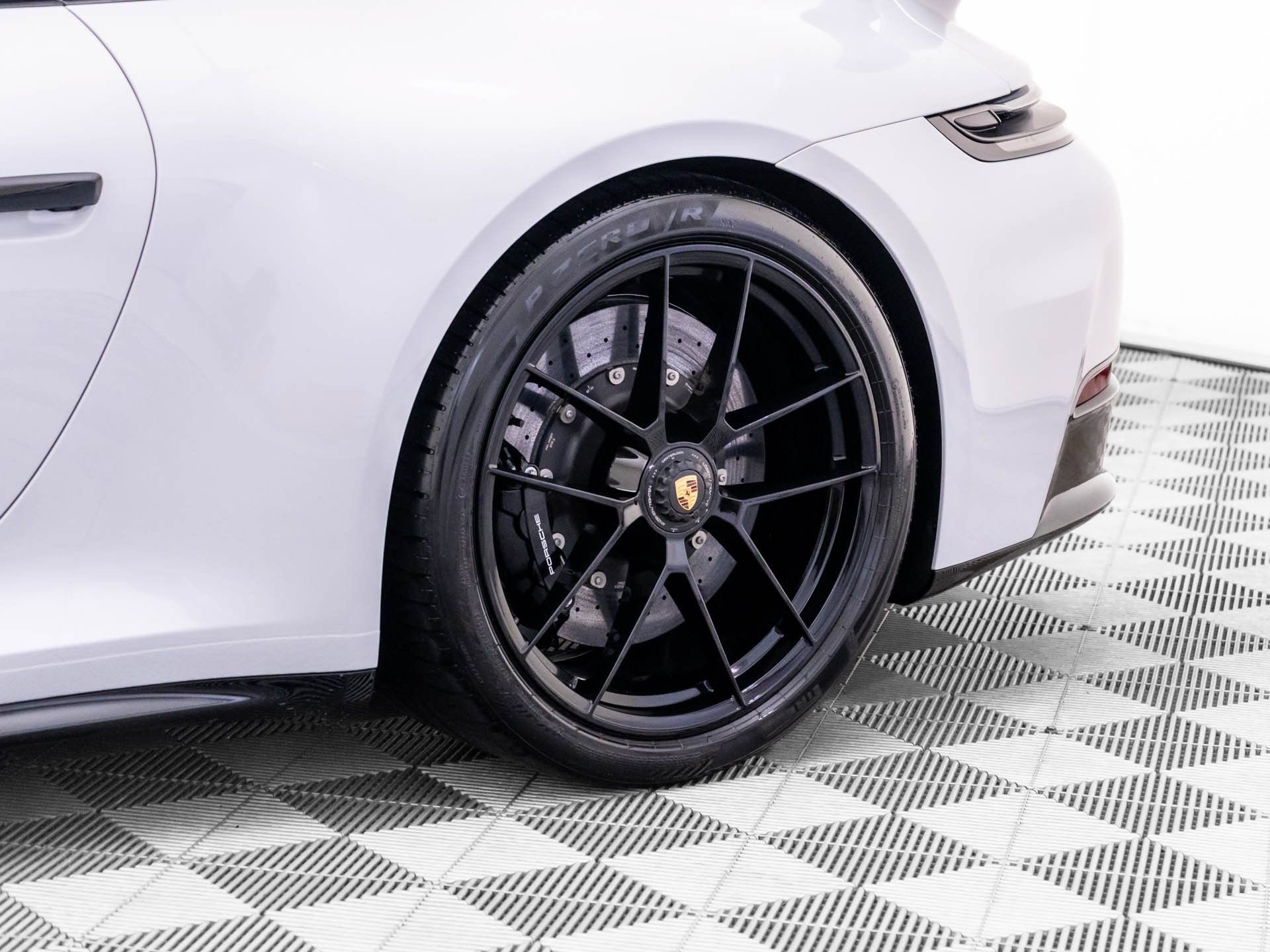 Certified 2026 Porsche 911 Carrera GTS RWD image 36
