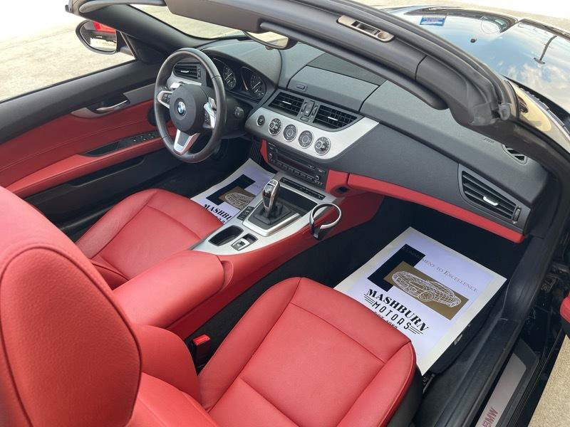 Used 2009 BMW Z4 sDrive35i RWD image 44