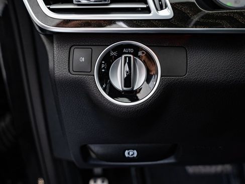 Used 2016 Mercedes-Benz E 350 4MATIC Sedan image 43
