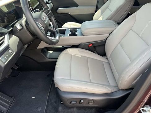 Used 2024 GMC Acadia Elevation FWD image 19