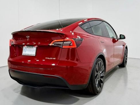 Used 2022 Tesla Model Y Performance AWD/4WD image 16