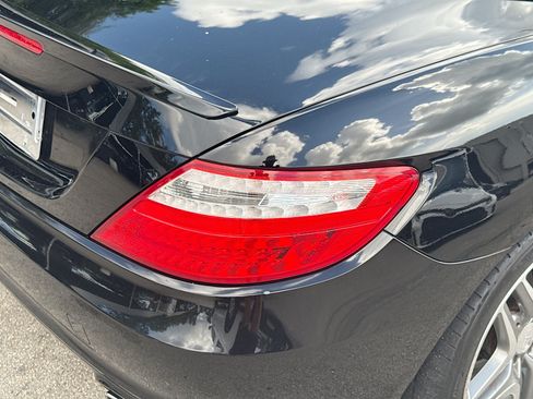 Used 2013 Mercedes-Benz SLK 250 image 20