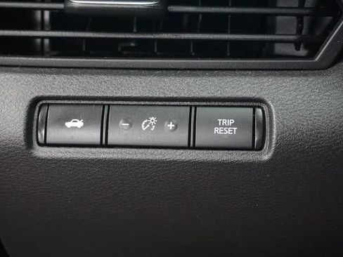 Used 2023 Nissan Altima 2.5 SV FWD image 19