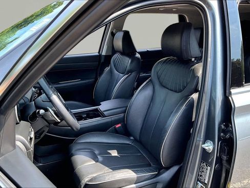 Used 2023 Hyundai Palisade Limited AWD/4WD image 18
