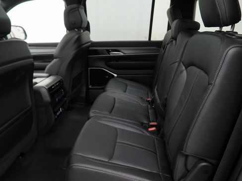 New 2026 Jeep Grand Wagoneer Limited w/ Premium Group II image 17