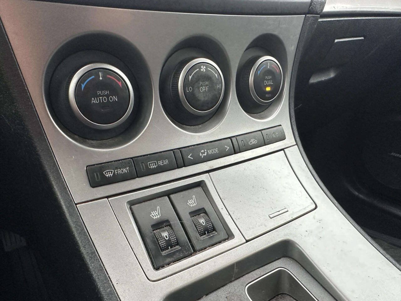 Used 2010 MAZDA MAZDA3 s Grand Touring FWD image 9