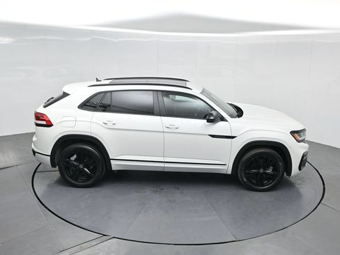 Used 2023 Volkswagen Atlas Cross Sport SEL R-Line AWD/4WD image 58