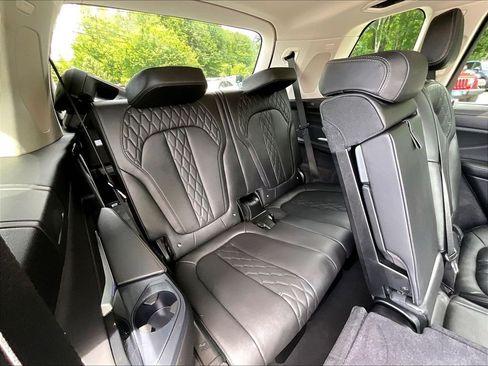 Used 2024 BMW X7 xDrive40i w/ Executive Package AWD/4WD image 17