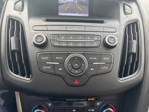 Used 2016 Ford Focus SE image 28