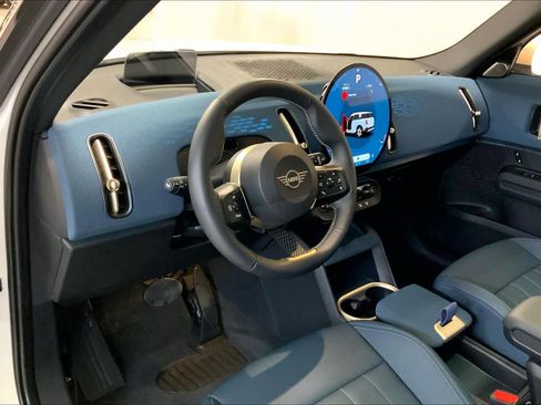 Used 2025 MINI Cooper Countryman SE w/ Comfort Package Max image 17