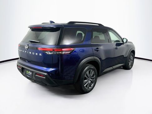 Used 2025 Nissan Pathfinder SV FWD image 9