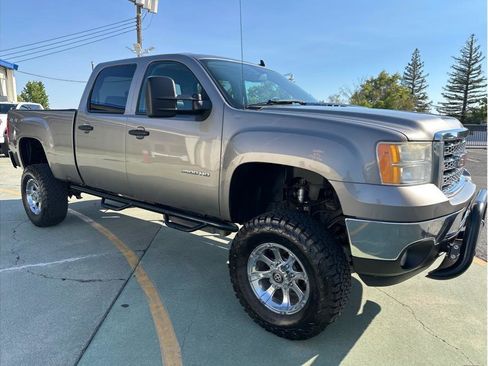 Used 2013 GMC Sierra 2500 SLE w/ SLE Preferred Package image 7