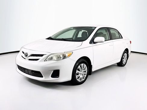 Used 2011 Toyota Corolla LE image 3