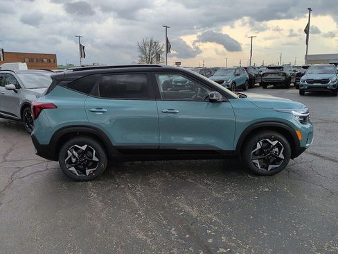 New 2026 Kia Seltos S AWD/4WD image 2