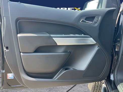 Used 2020 Chevrolet Colorado ZR2 w/ ZR2 Midnight Special Edition AWD/4WD image 24