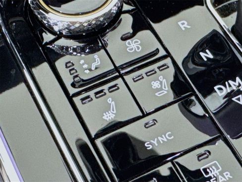 Certified 2021 Bentley Flying Spur V8 image 20