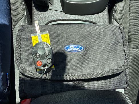 Used 2014 Ford Focus SE w/ SE Winter Package image 22