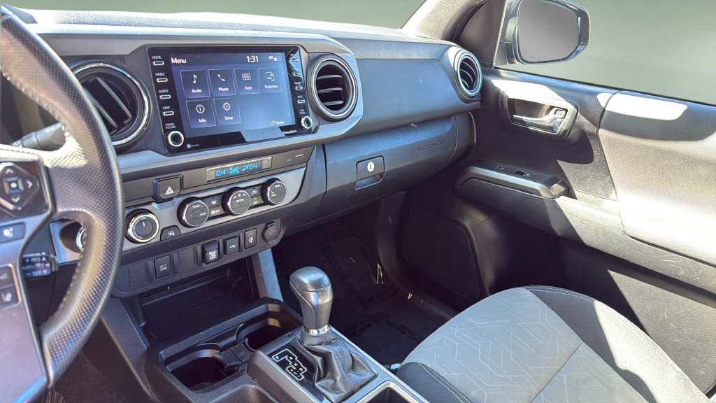 Used 2022 Toyota Tacoma TRD Off-Road AWD/4WD image 24