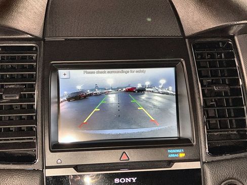 Certified 2018 Ford Taurus SHO w/ Driver Assist Package image 19