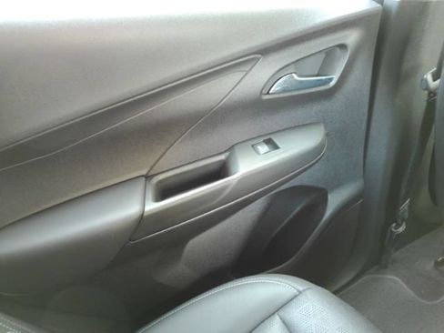 Used 2023 Chevrolet Bolt LT FWD image 29