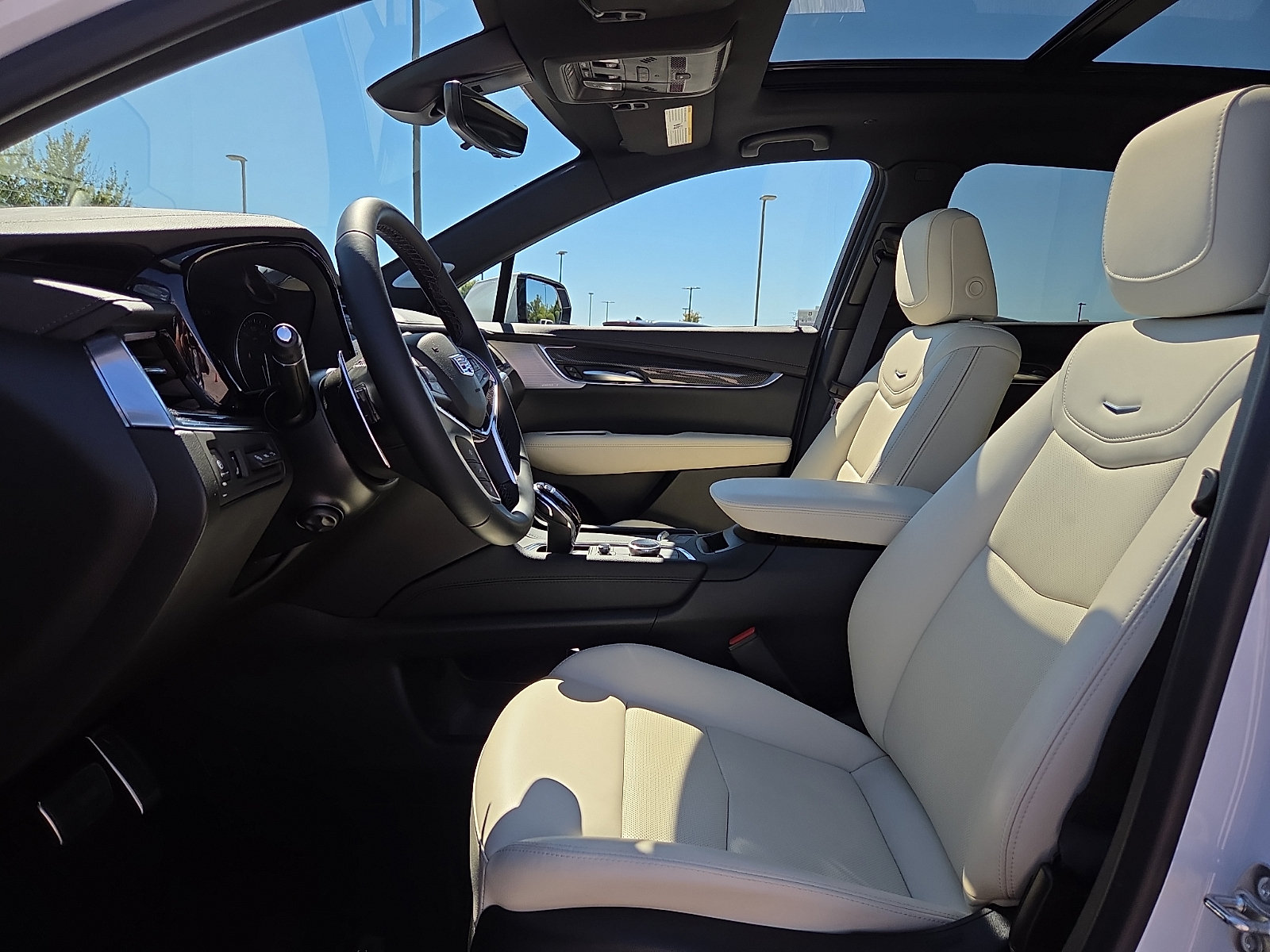 Used 2026 Cadillac XT5 Sportv w/ LPO, Floor Liner Package AWD/4WD image 16