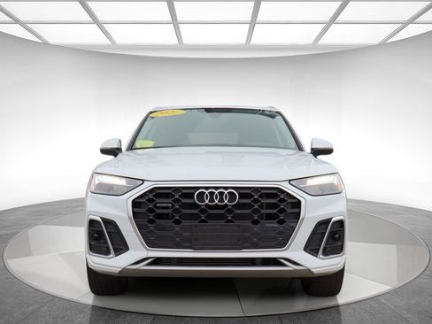 Used 2021 Audi Q5 e Premium w/ Convenience Package AWD/4WD image 2