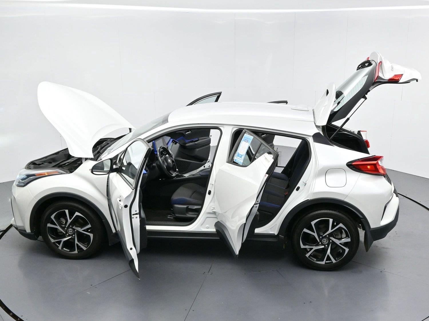 Used 2022 Toyota C-HR XLE FWD image 37