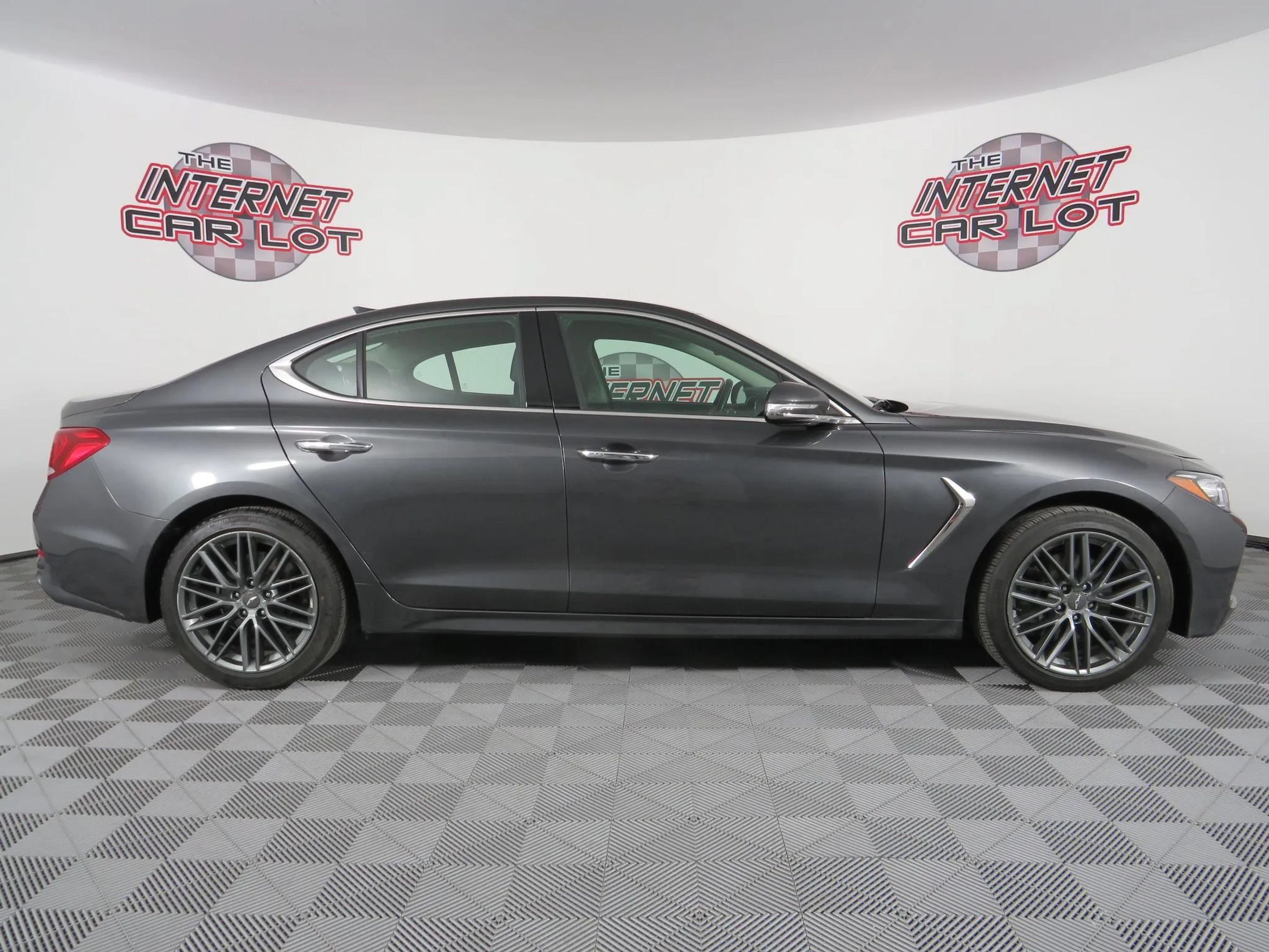 Used 2019 Genesis G70 2.0T Advanced AWD/4WD image 8