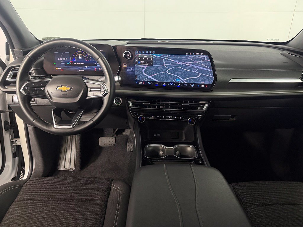 Used 2025 Chevrolet Traverse LT w/ Driver Confidence Package FWD image 22