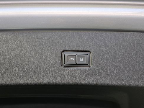Certified 2022 Audi Q8 Premium Plus AWD/4WD image 11