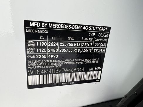 New 2026 Mercedes-Benz GLB 250 4MATIC image 35