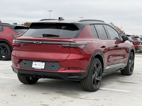New 2026 Chevrolet Equinox EV RS image 4
