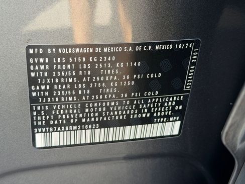 Used 2024 Volkswagen Tiguan Wolfsburg Edition image 22