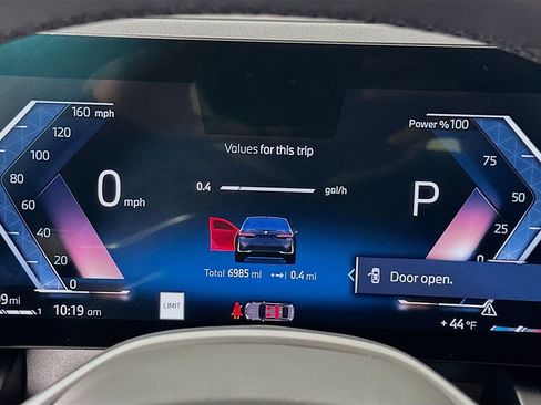 Used 2025 BMW 530i w/ Premium Package image 12