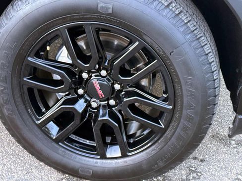 Used 2024 GMC Sierra 1500 Pro w/ Graphite Edition image 7