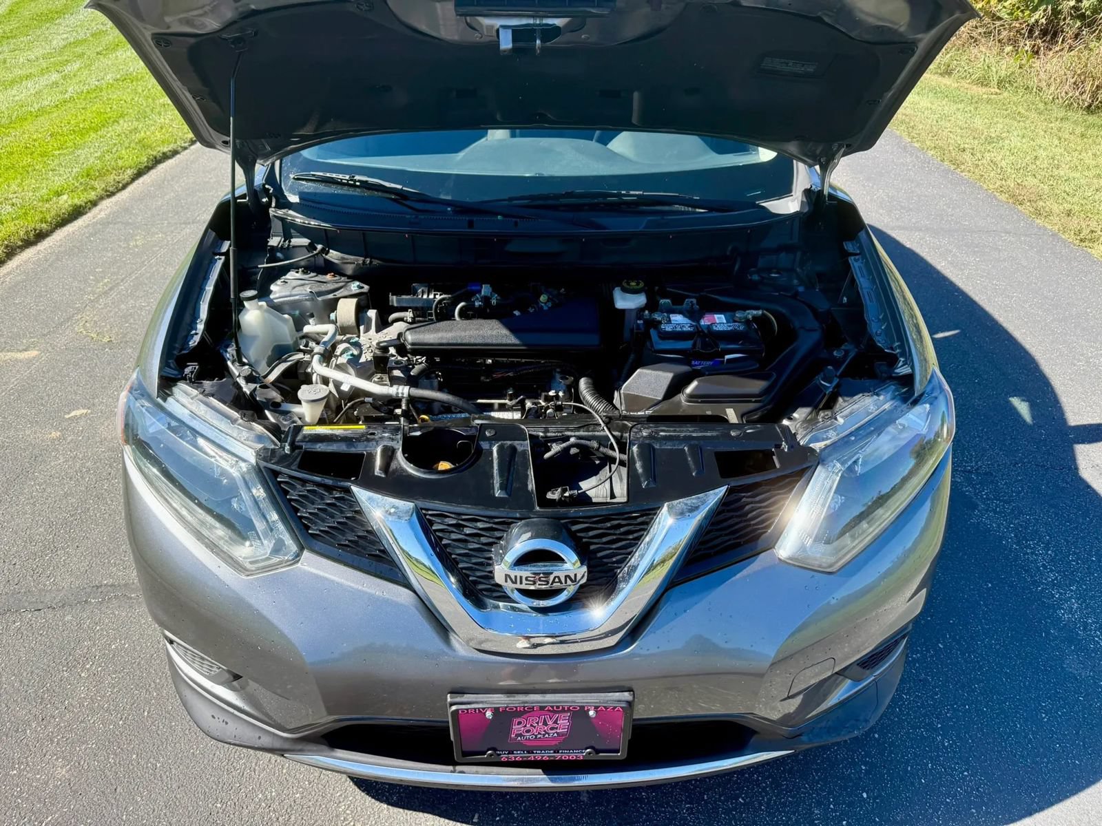 Used 2016 Nissan Rogue SV AWD/4WD image 9