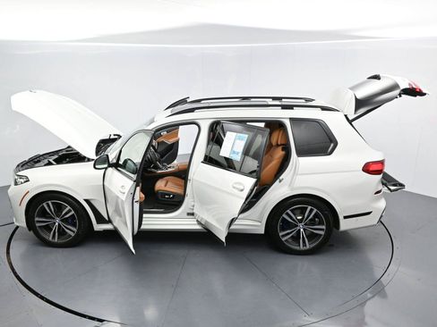 Used 2019 BMW X7 xDrive50i w/ M Sport Package AWD/4WD image 56