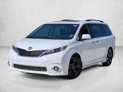 Used 2014 Toyota Sienna SE