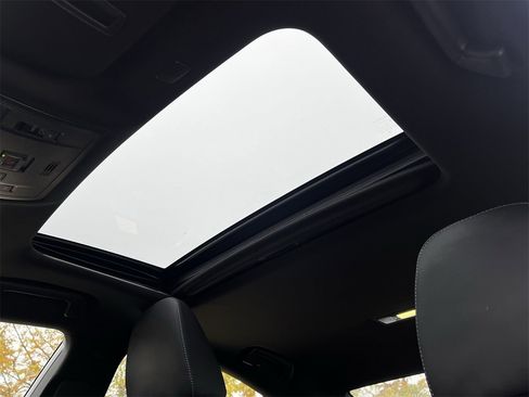 Used 2023 Lexus IS 350 F Sport image 22