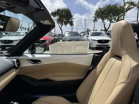 New 2026 MAZDA MX-5 Miata Grand Touring RWD image 19