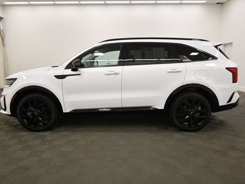 Certified 2023 Kia Sorento SX AWD/4WD image 4