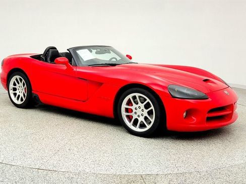 Used 2004 Dodge Viper SRT-10 RWD image 3