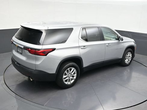 Used 2022 Chevrolet Traverse LS FWD image 26