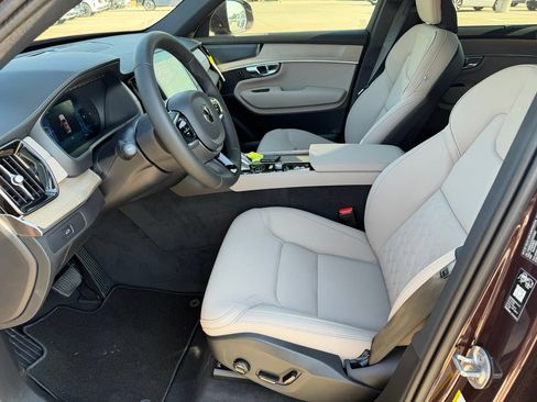 New 2027 Volvo XC90 B6 Plus AWD/4WD image 15