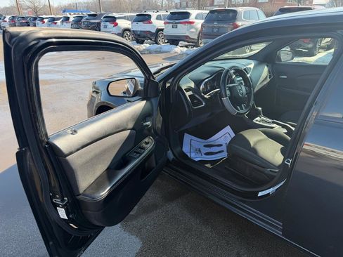 Used 2012 Dodge Avenger SE image 10