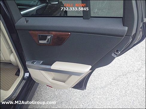 Used 2011 Mercedes-Benz GLK 350 4MATIC image 22
